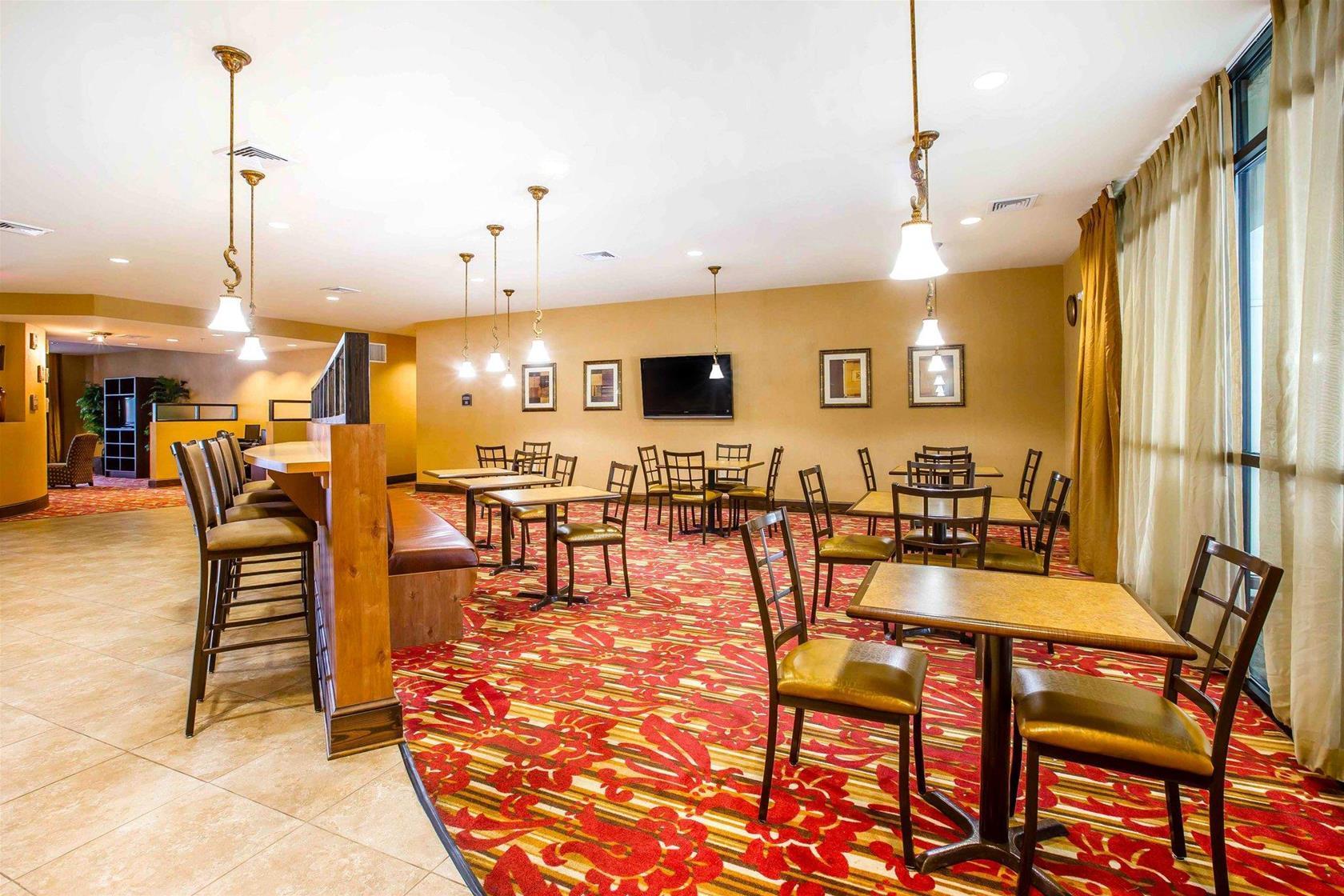 Comfort Suites Byron Warner Robins Экстерьер фото